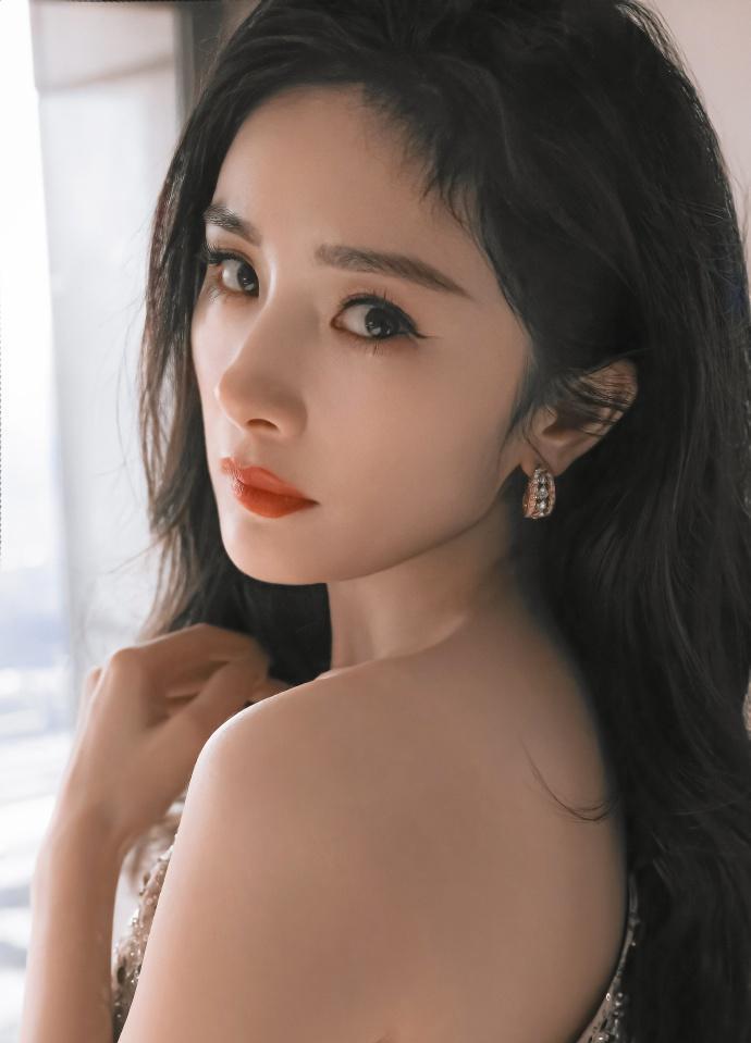 杨幂涉嫌组织"肉体交易",领导着旗下艺人接客_违法_网友_作品