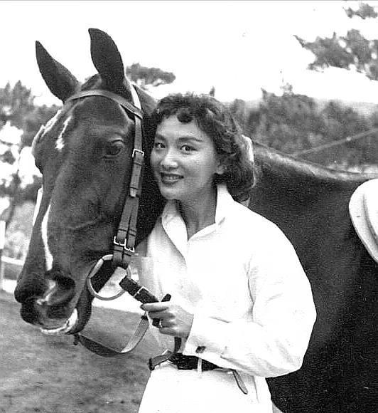 不可复制的银幕传奇 - 演员夏梦诞辰90周年纪念_电影_艺术_上海