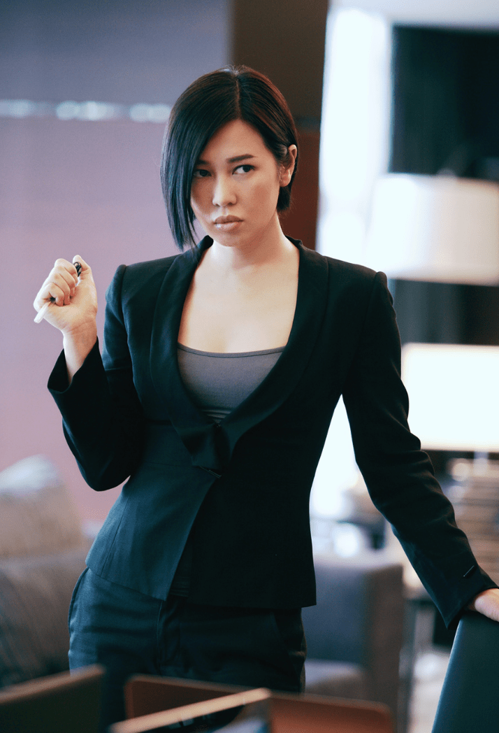 "文艺片女王"余男,出道24年,拿八个影后,如今46岁仍单身未婚_妈妈