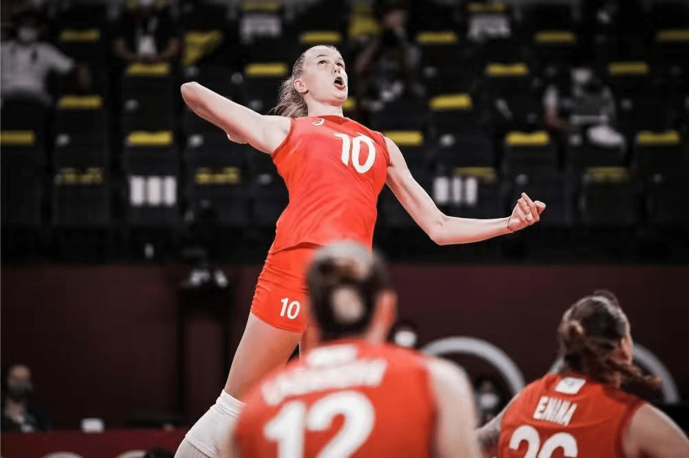 俄罗斯女排是世界顶级强队,继承了前苏联时期的荣光,长期在奥运会等