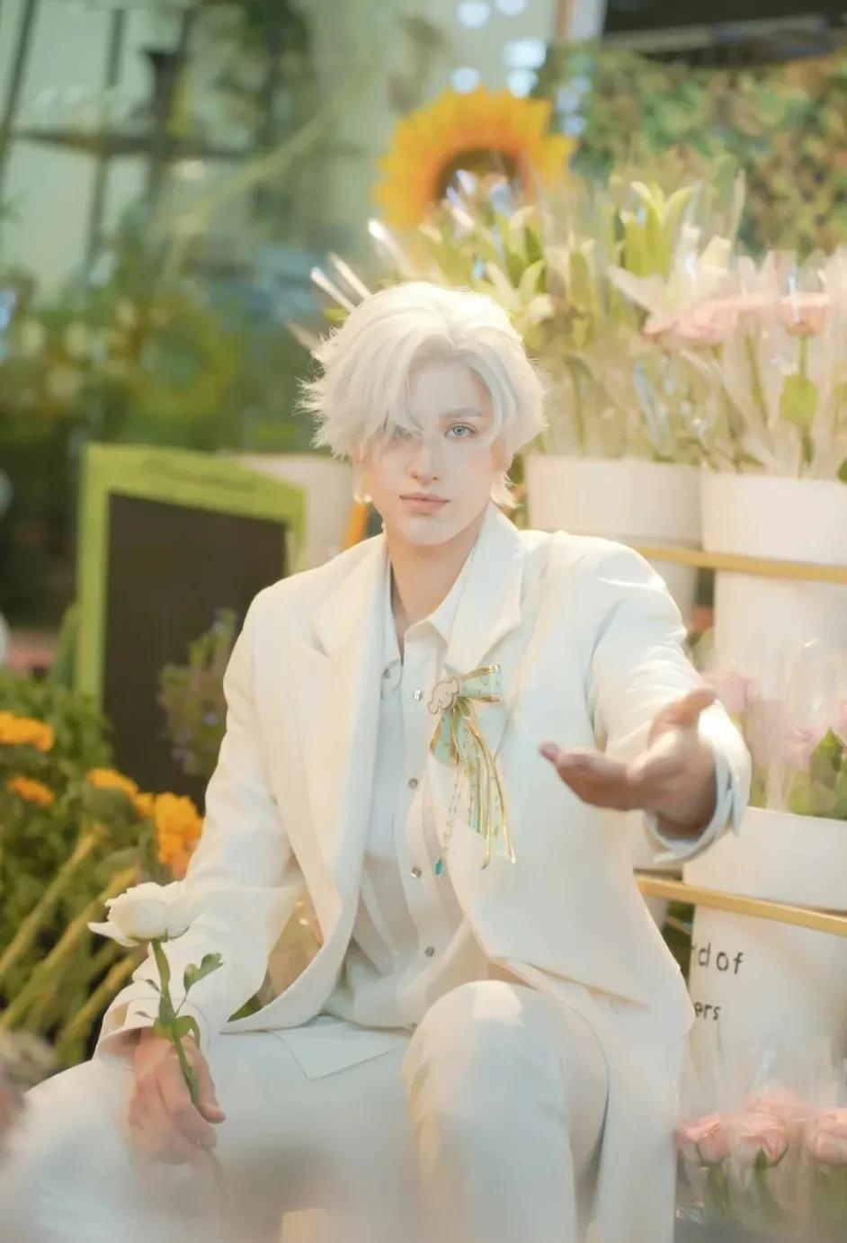 不混coser圈的朋友应该不知道他(仲尼)老婆卡琳娜.嗯?