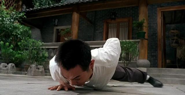 1994年,李连杰最好的电影《精武英雄》,为什么只上映了15天?