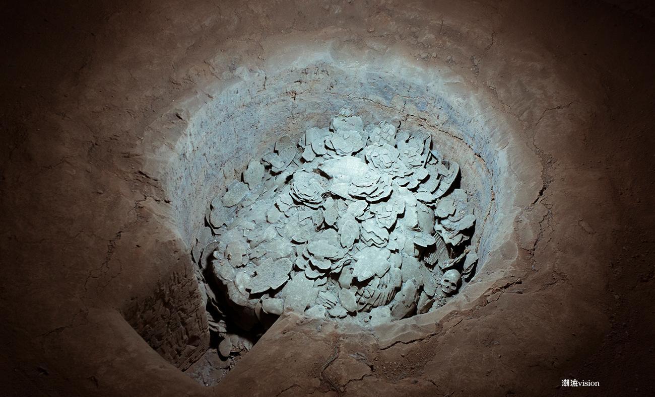 殷墟展馆yh127甲骨窖穴,此窖穴总共出土甲骨片1.