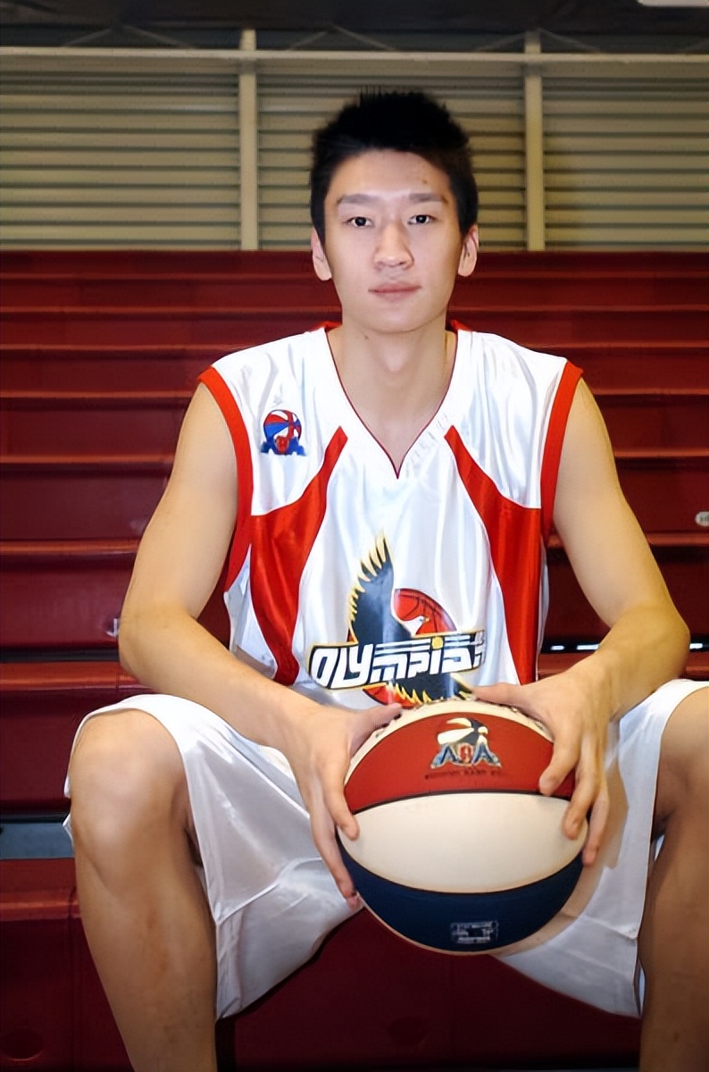 孙悦:在奥神刚出道每天吃日本和牛澳洲龙虾 住三室一厅公寓_教练_前锋