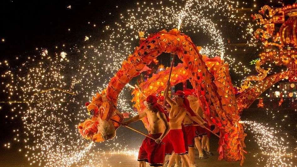 文化分享 | 打铁花——中式烟火,非遗文化传承东方美学_活动_表演