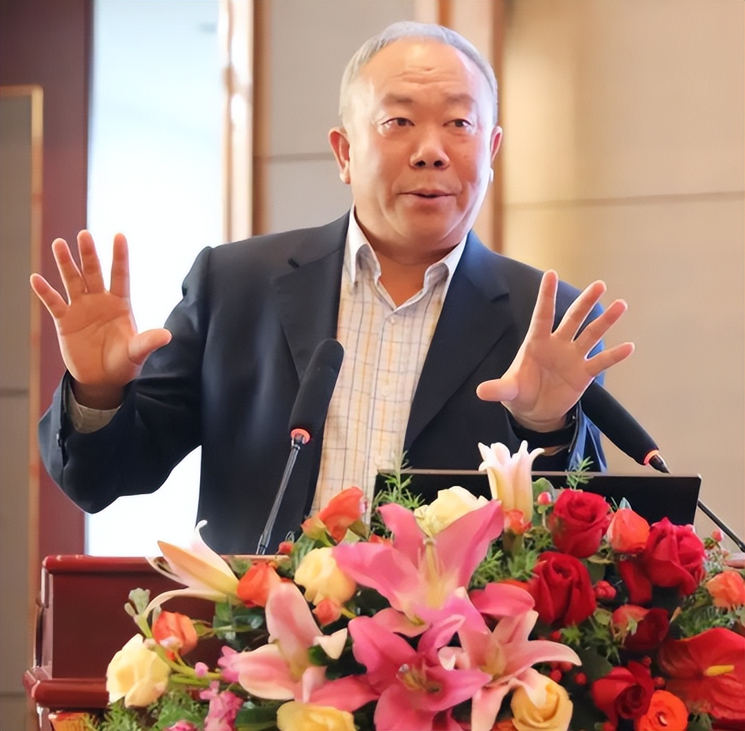 47岁博士毕业的岳国君"火了",5年火速升院士,学历背景不一般_头衔_那