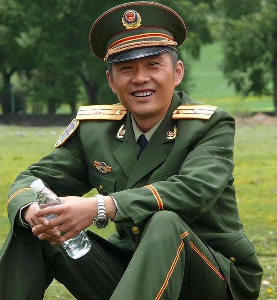 任帅的"消失",是娱乐圈的悲哀与损失_父母_表演_闫妮