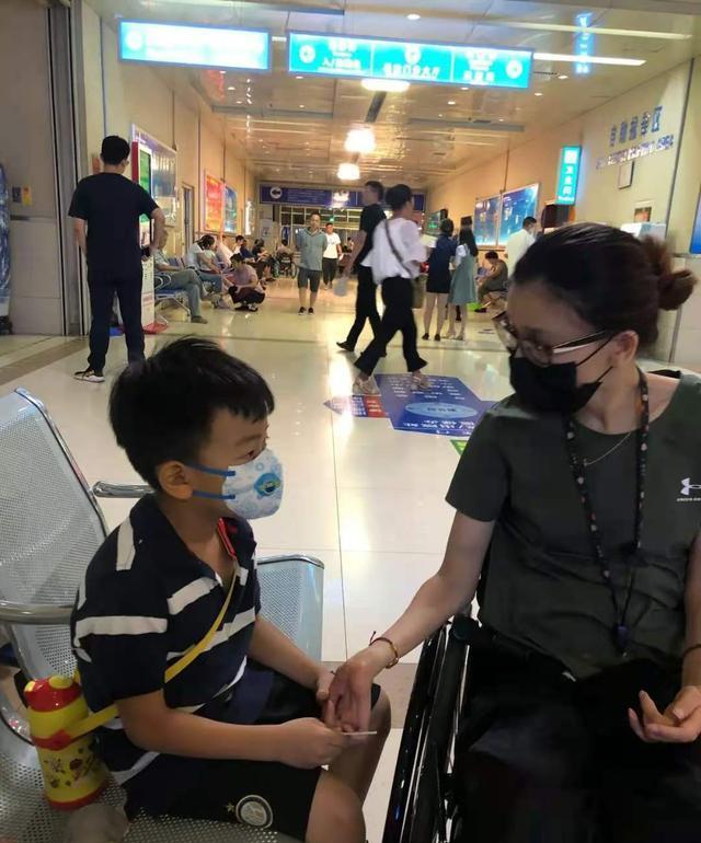 体操女神桑兰近况:瘫痪多年身材消瘦,自曝每天要吃很多药物_身体_问题_时分