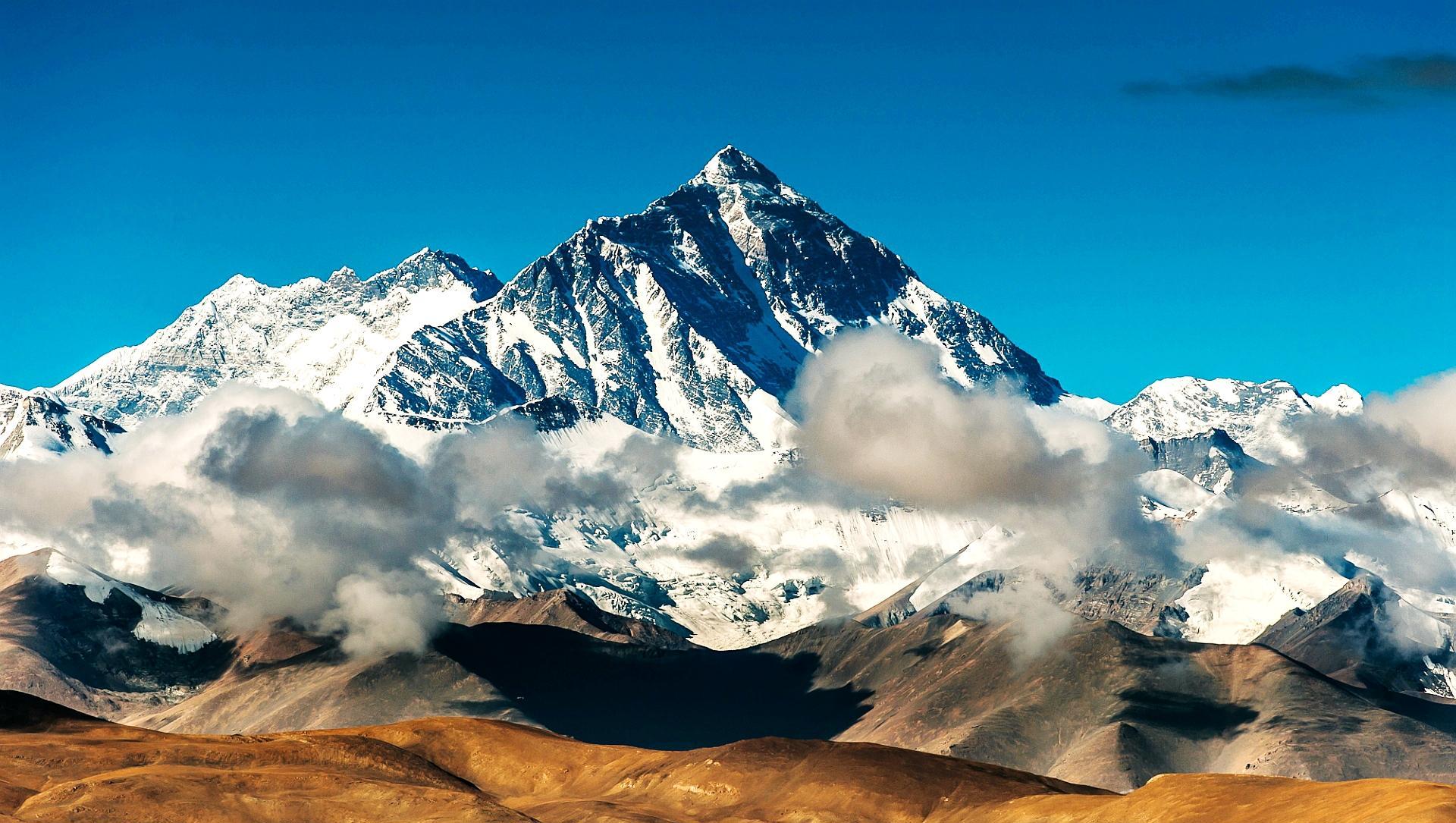 1960年,中国人为什么要登顶珠穆朗玛峰?_王富洲_刘连满_银华