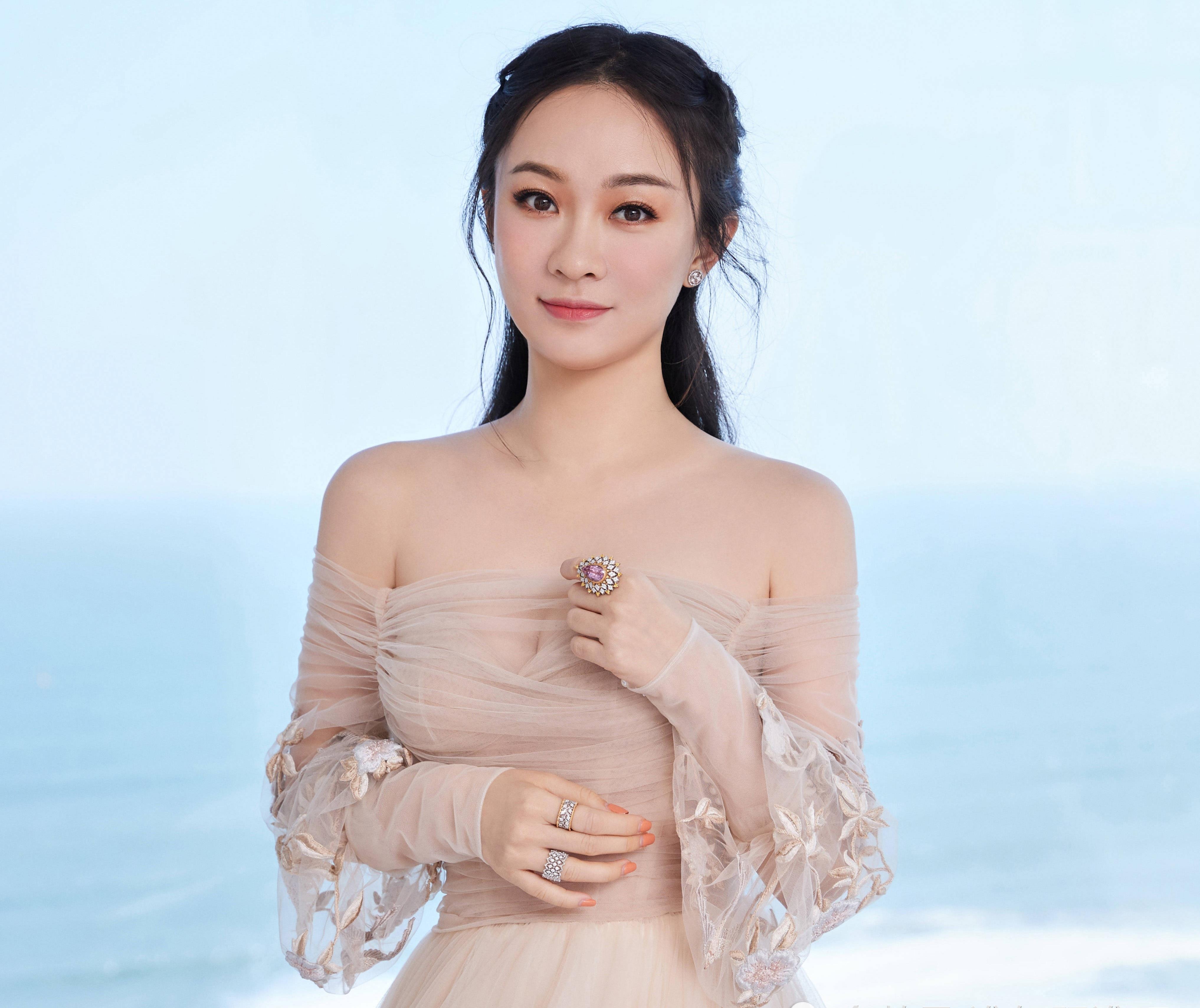 别再嘲笑如今的霍思燕丑胖了,她也曾是美艳无双的大美人_观众_事业