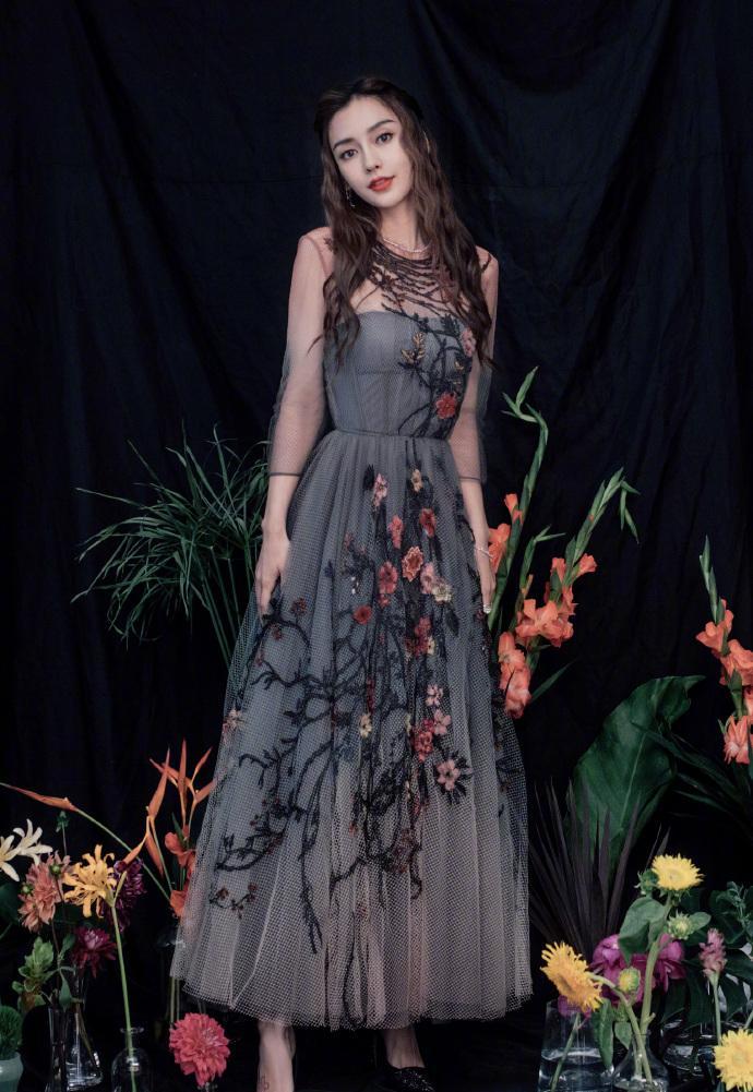 angelababy又出神作,繁花写真犹如花仙子_活动_照片_裙子
