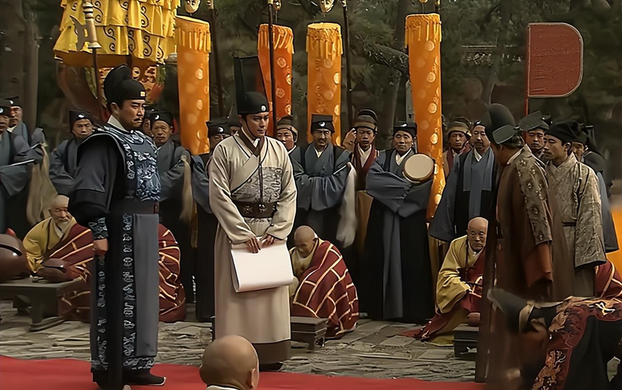 方孝孺被朱棣残忍"灭十族",到底是气节,还是愚忠?_朱允炆_诏书_即位