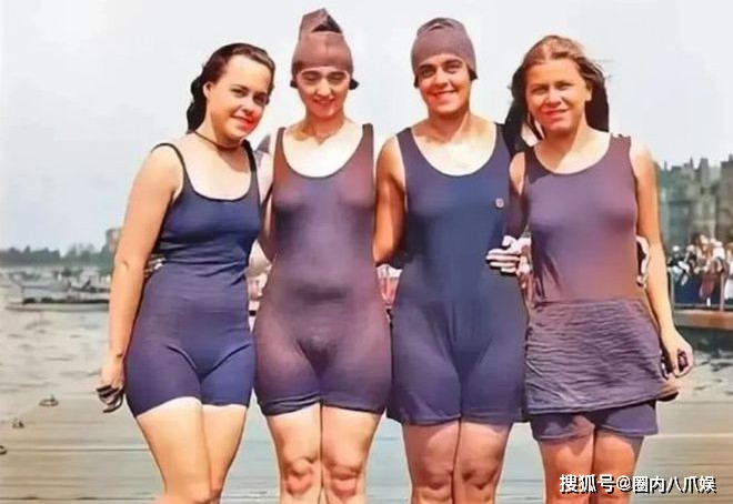 “美国”1919年，四名美国女孩正参加游泳比赛，她们看起来都很自信
