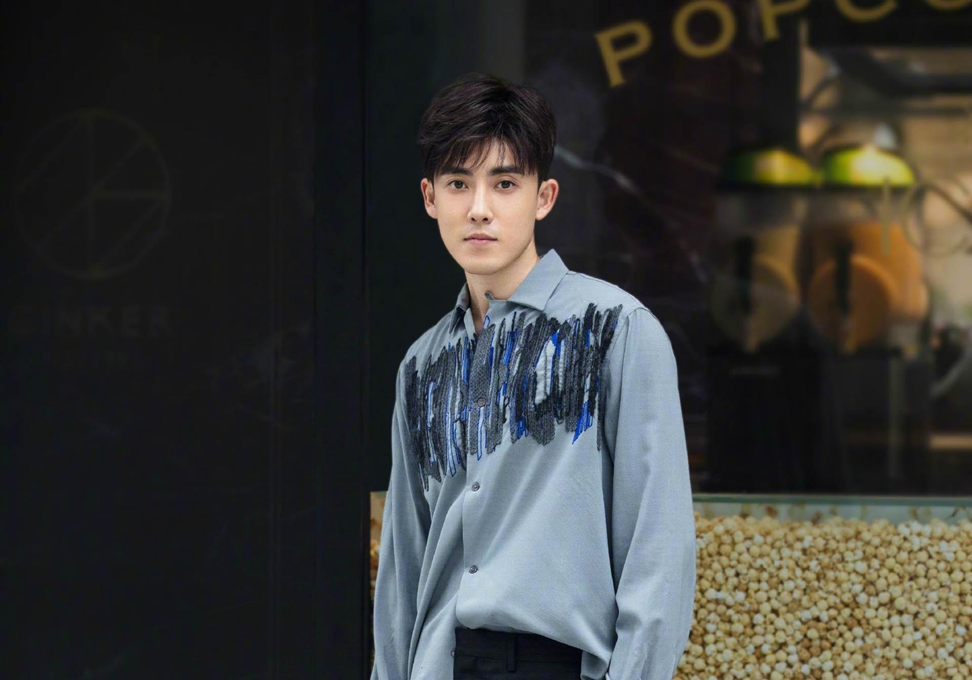 赵丽颖杨紫曾争着为他作配,如今靠卖烧烤维生,网友却羡慕不已_张睿