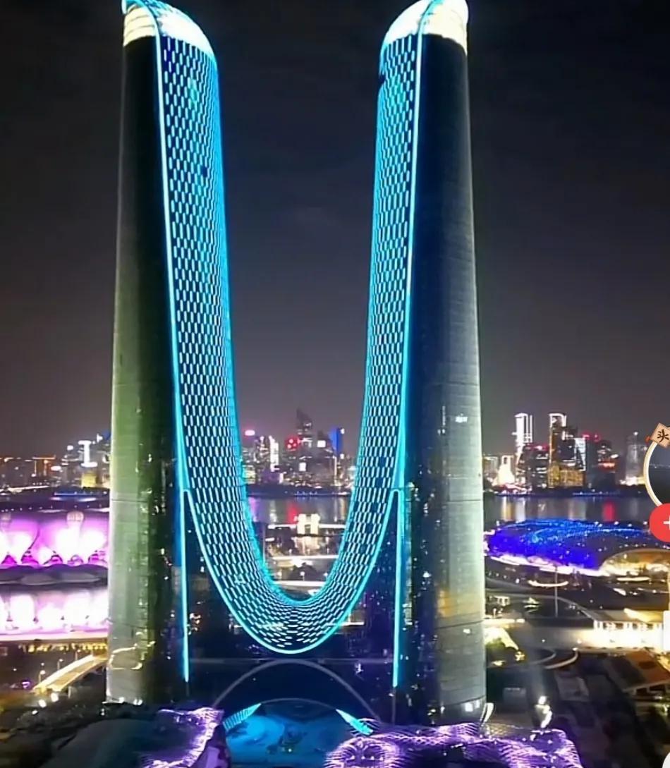 曾被戏称杭州大裤衩,投资10000000000杭州之门如今美翻啦!