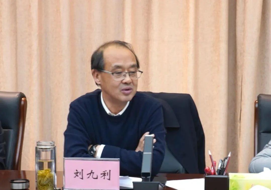 座谈会上,刘九利首先对杜勇的真诚接待深表感动,并表达了南阳投资集团