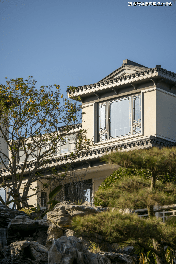 杭州临安湖光山社售楼处电话400-100-1299 转 8888丨湖光山社售楼处24