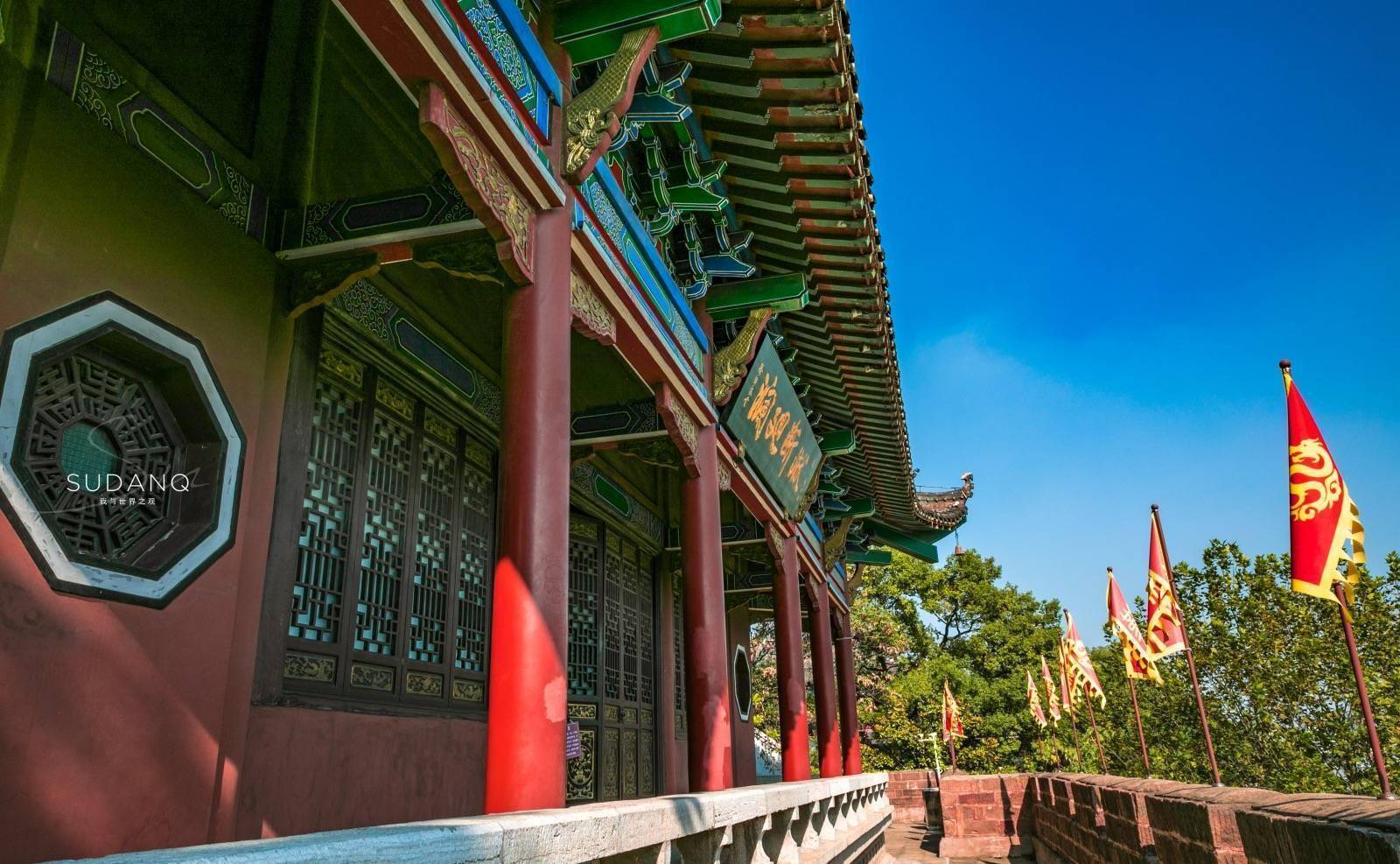 武汉这个小景点不简单:与黄鹤楼隔江对峙,堪称"楚天第一名楼"_晴川阁
