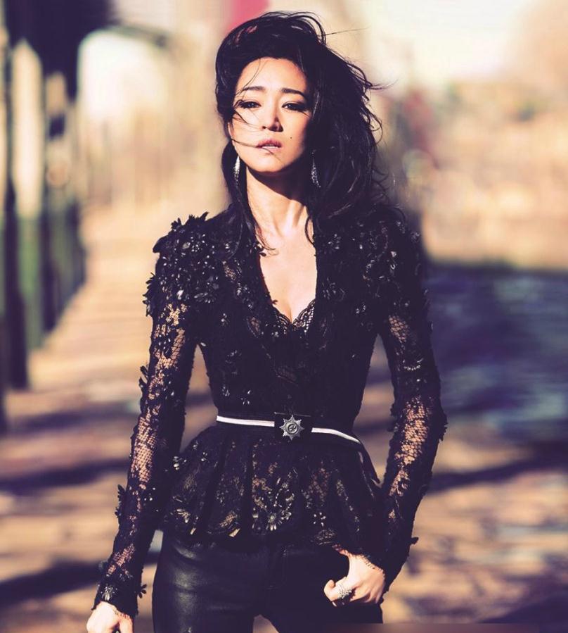 巩俐:回首半生,当年的顶级"谋女郎",离开张艺谋依然精彩绽放_中戏