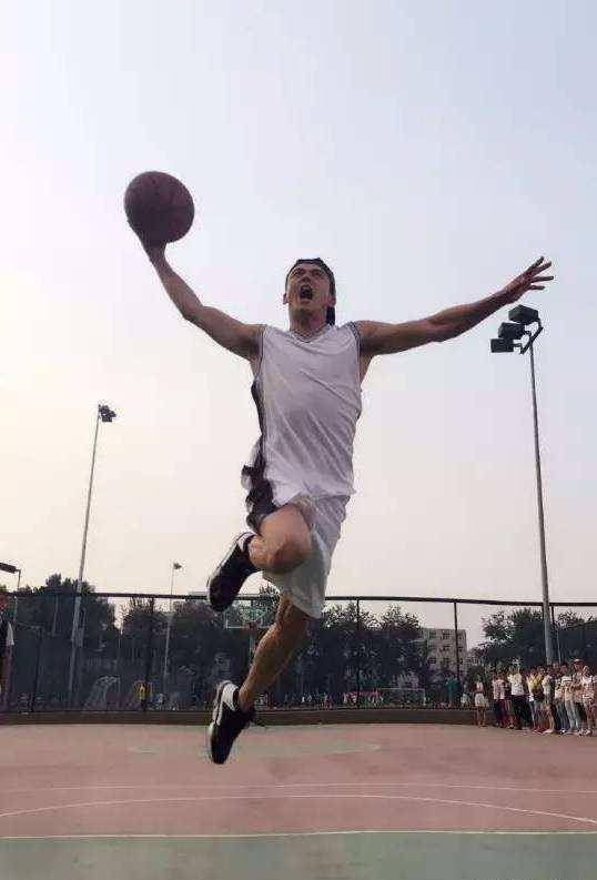 "肌肉硬汉"杨烁:千人千面,健身20年,行走的荷尔蒙_四道风_小时候_生死