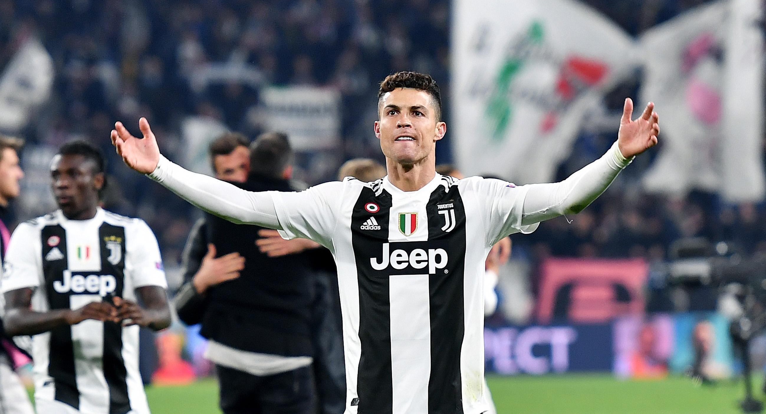 c罗曾在社交媒体上更新动态,晒出了雨中训练的照片,并配文写到:保持