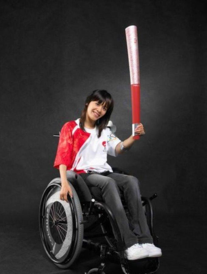 跳马冠军桑兰瘫痪23年,如今正准备生二胎,为何有人说她是个骗子_孩子