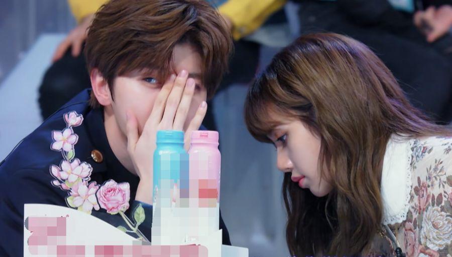 蔡徐坤和lisa,肖佳意见不同,公布成绩后,擅自的举动好暖心_谢可寅