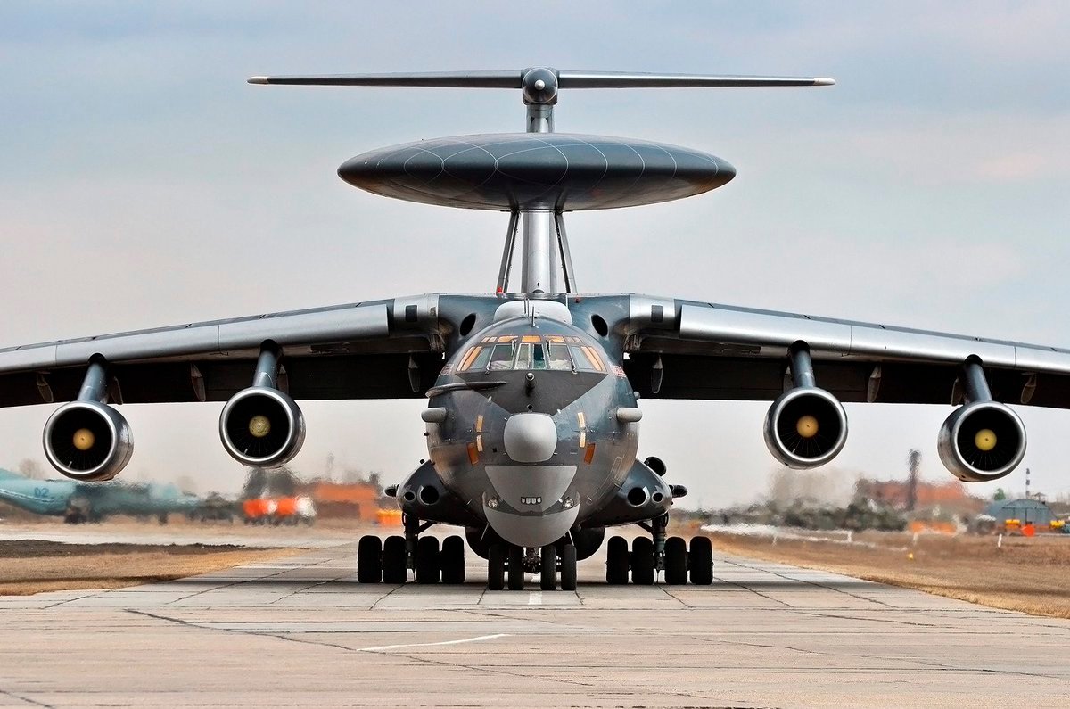 俄a50u预警机停在机场被摧毁,是大意了还是真防不住?