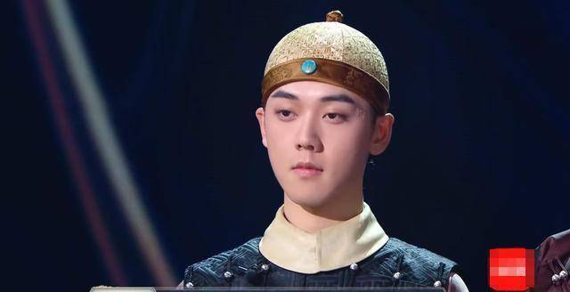 《国风美少年》刘丰上演大猪蹄子皇上一开嗓,张云雷全程姨母笑_选手