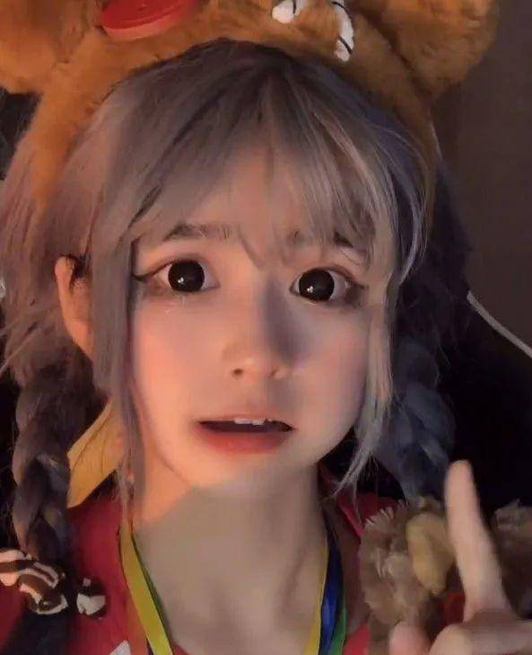 30天涨粉900万,遭遇车祸后绝地逢生,网红安妮是怎么红的?