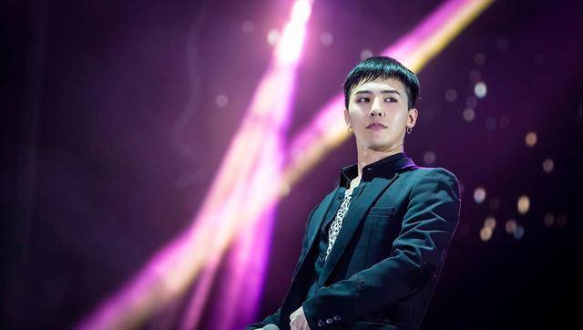 blackpink回归后被针对,权志龙被曝弃养宠物,金韩彬吸毒被重提_朱莉