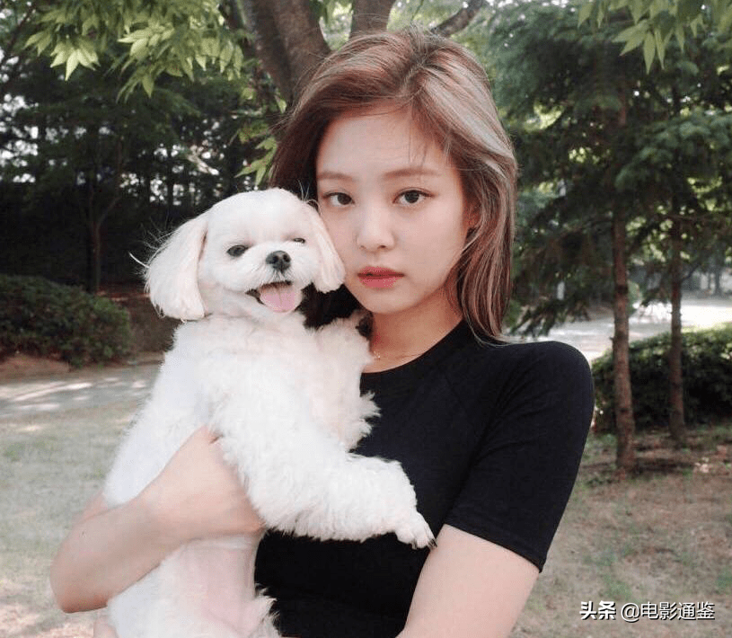 jennie大胆尝试雀斑妆,生图下的颜值大家看愣了_脸蛋_公司_显得