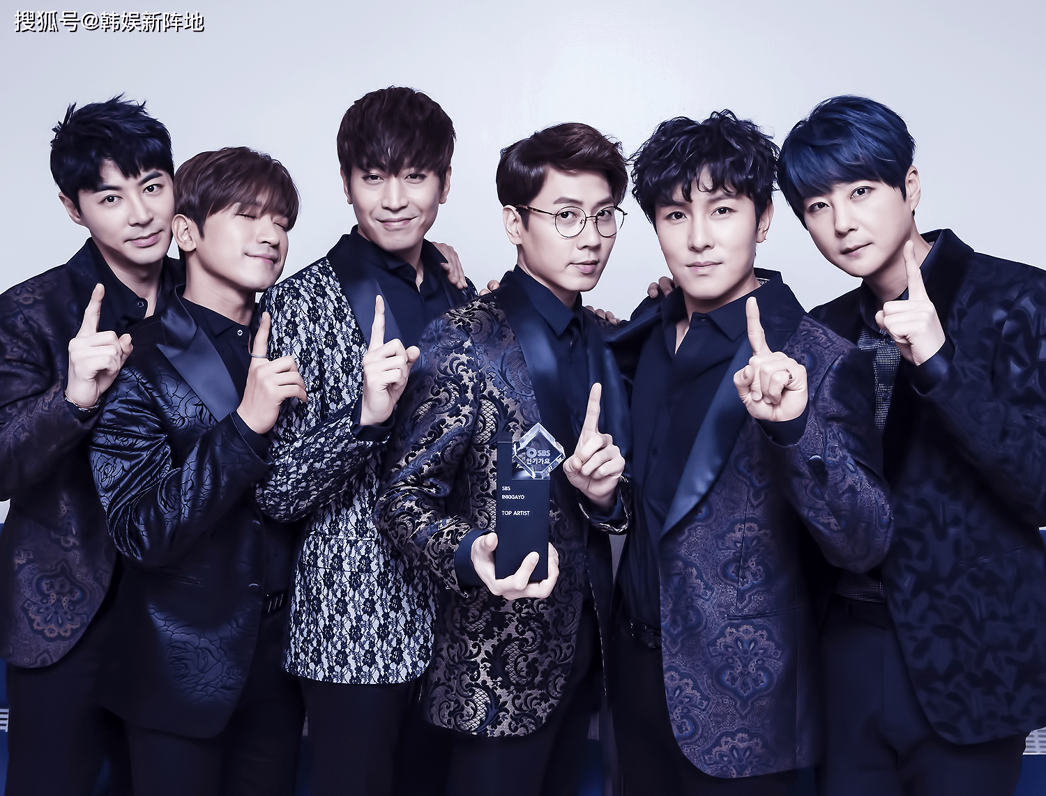 韩国男团神话队长eric结婚6年终于喜得贵子,成为队内首位人父!