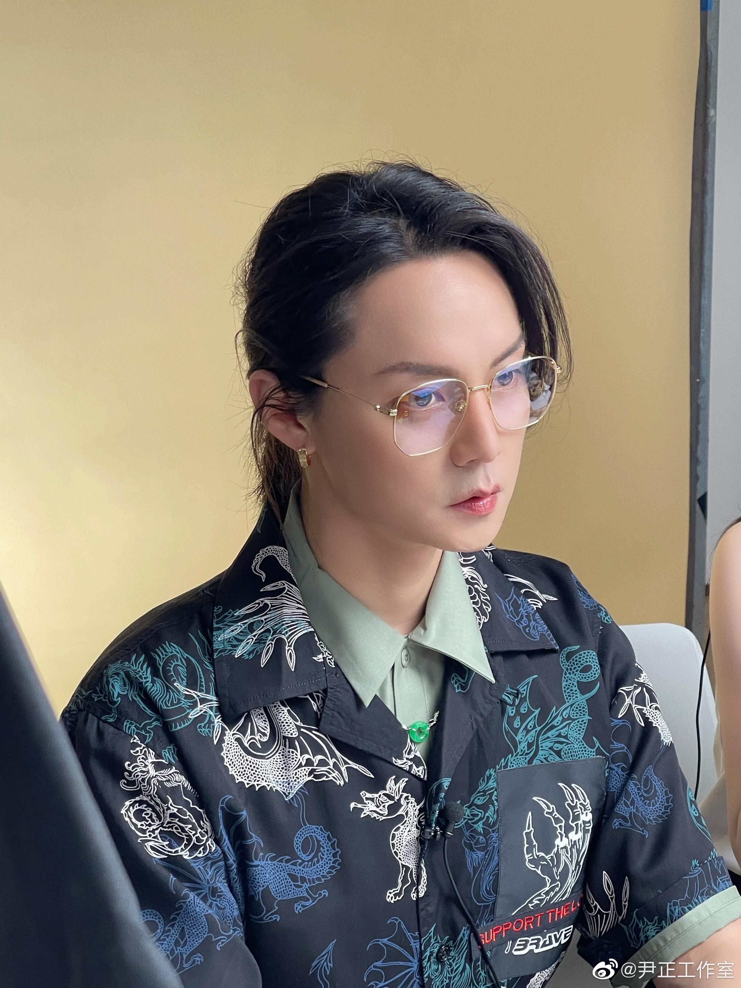 知名男艺人尹正的颜值重归巅峰!