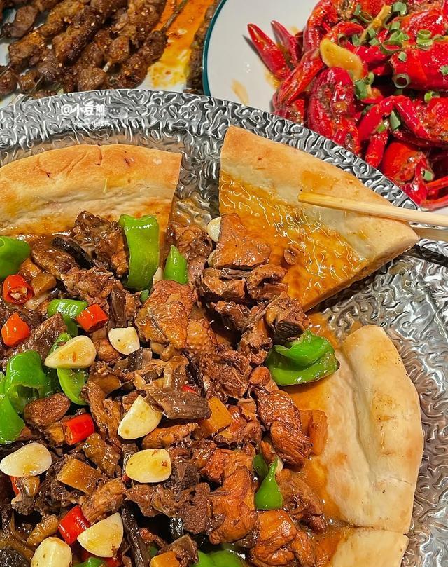 第一次去新疆旅游,真的被这种美食震撼到了_大盘鸡_胡萝卜_进化