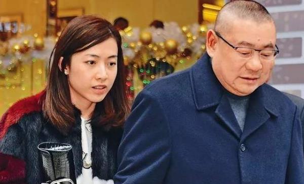 从关之琳到李嘉欣,他身价百亿却只为一个女人打工_刘銮雄_女子_交往