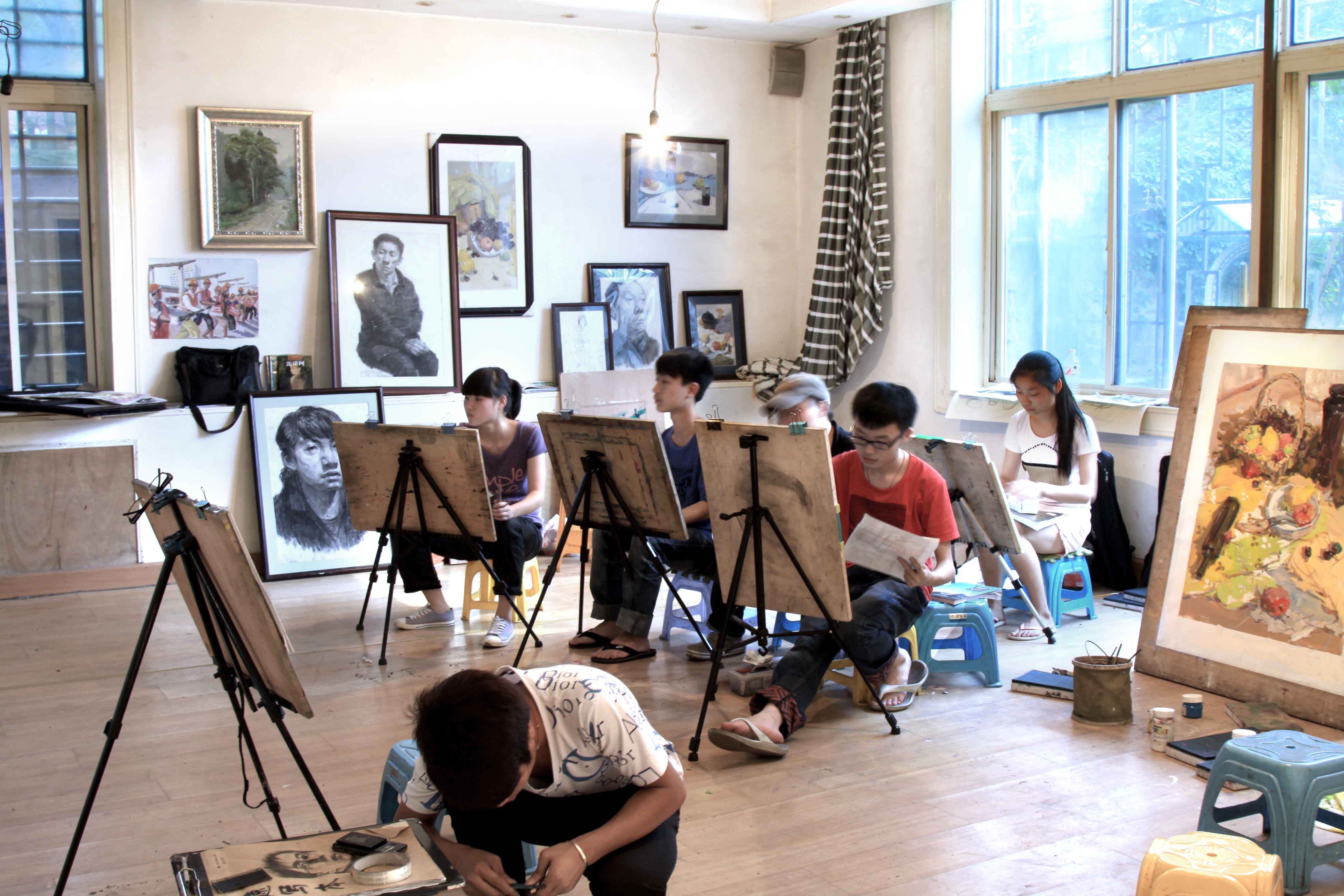 选对广州美术集训画室培训不惧广东艺考大改革