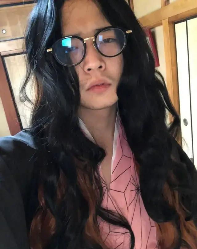 邋遢小哥cos大叔版祢豆子!