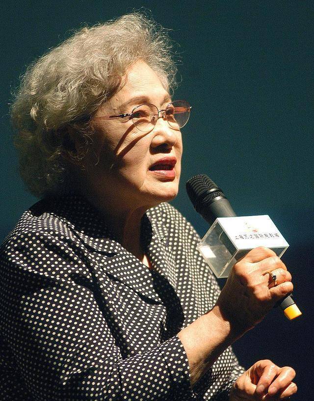 秦怡:与丈夫分居30年,历经七次手术,98岁依然美丽_陈天国_时候_孩子