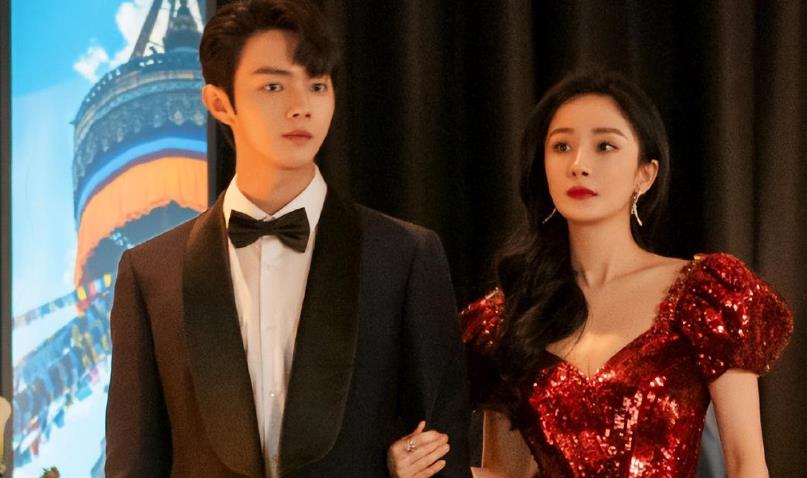 收手吧蒋雯丽,56岁和小14岁明道演"姐弟恋",同框腻歪被嘲晚节不保