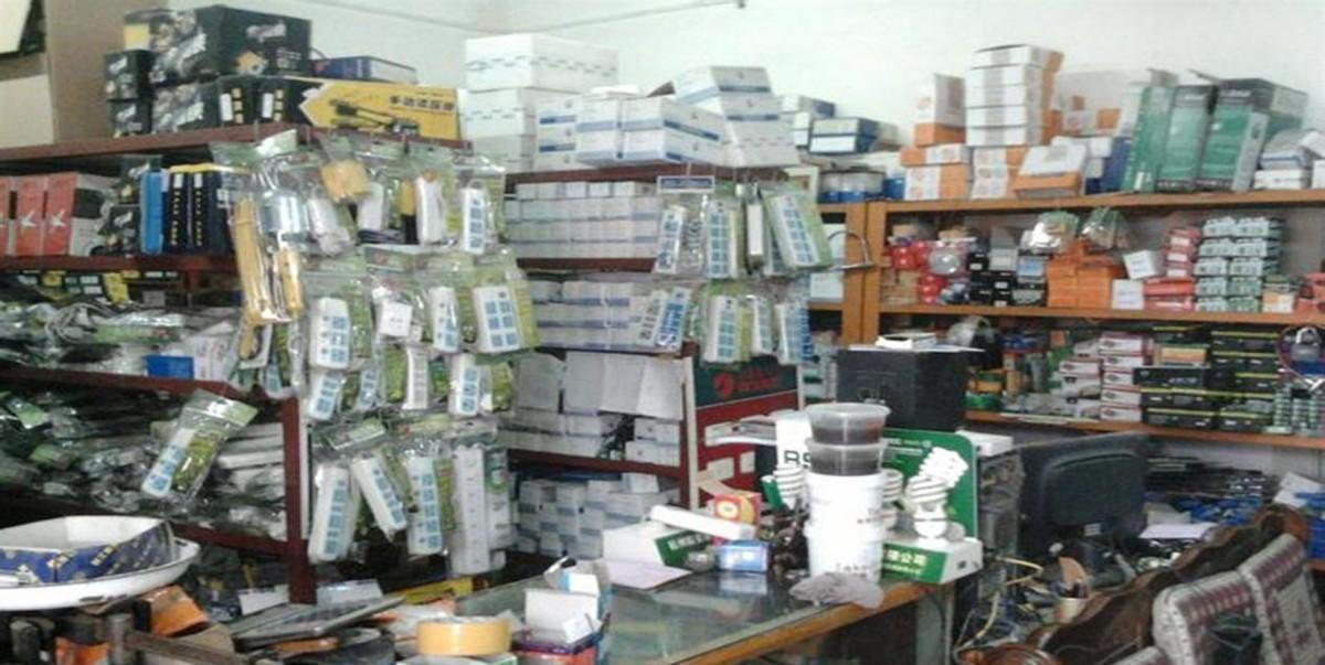 看不见客人,为何街边的五金店能屹立不倒?