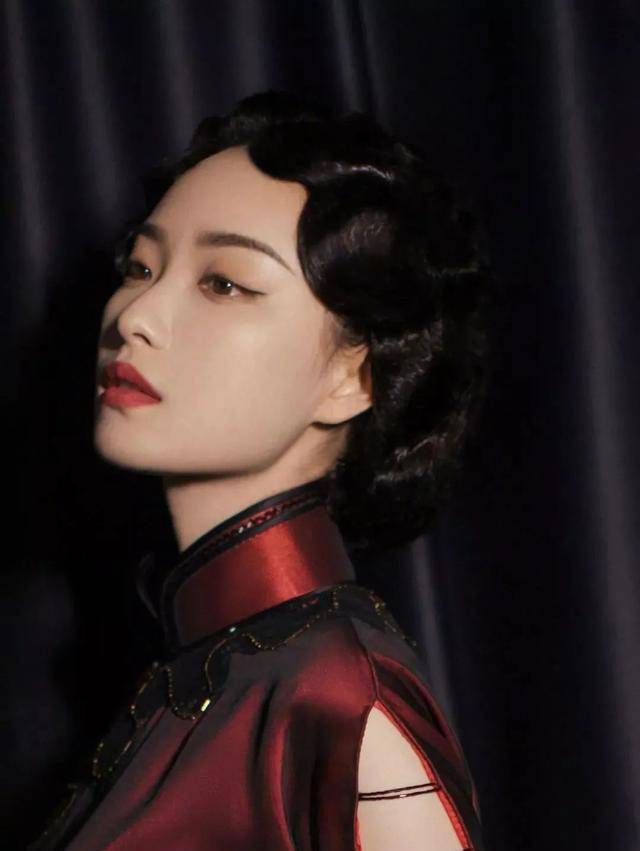 5步教你速成倪妮复古旗袍妆_眉毛_中国_边缘