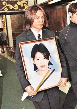 作为男人先冥婚,后娶小22女模特_许韵珊_叶世荣_女友