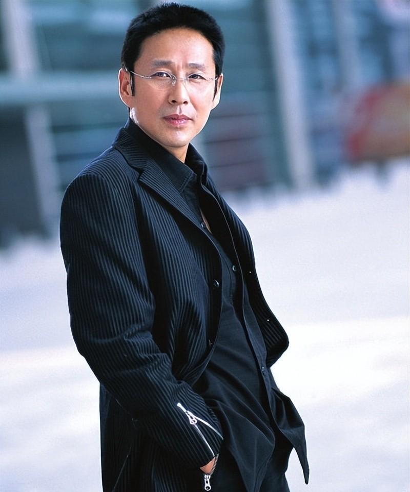 娱乐圈公认演技最好的五位男明星,其中有梁朝伟,其他人都是谁_成龙