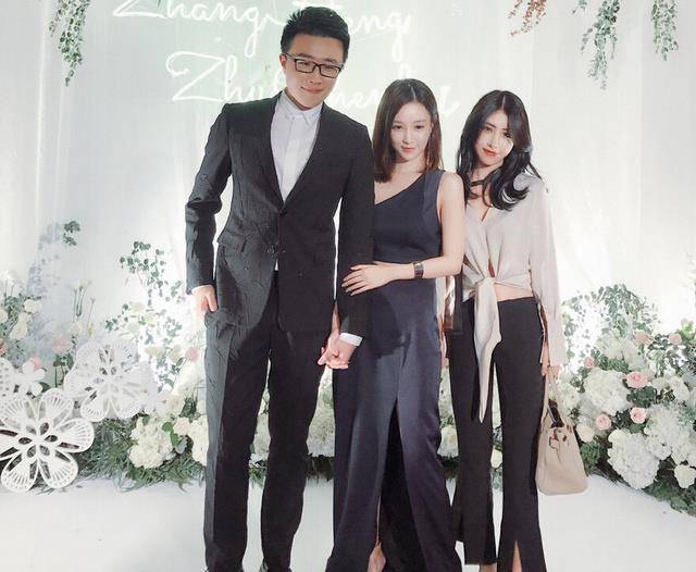 王思聪前女友雪梨豪华订婚宴请来宾吃鲍鱼_男友_美女_朱宸慧