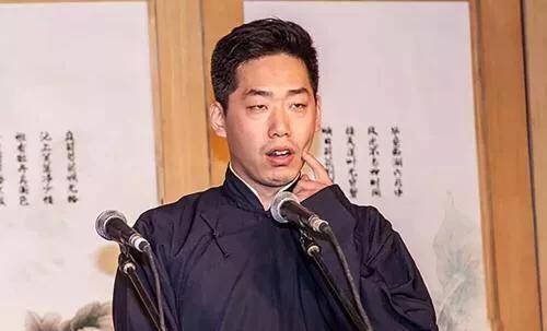 相声演员李丁针对"某些"小剧场发言:低俗到不能带孩子听相声_郭德纲