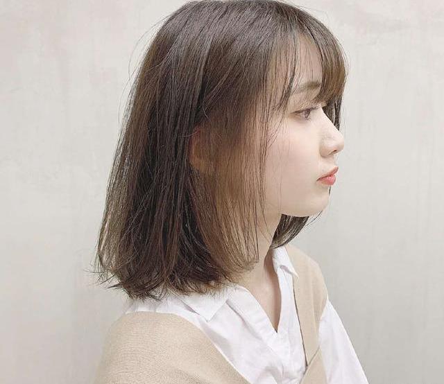 30,40岁中年女人一定要看,风靡日本"减龄发型",夏天剪正合适_短发