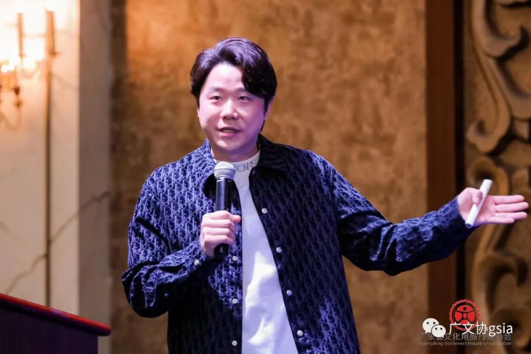 快手美妆第一品牌韩熙贞创始人陈江洪先生为大家分享在快手平台如何做