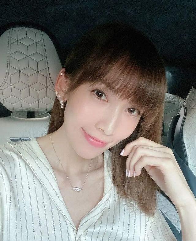 林志颖已完成面部手术,妻子陈若仪日夜照料发ins晒手牵手病近照_儿子