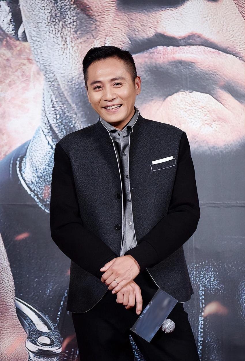 刘烨妻子为混血儿子庆生,12岁诺一皮肤黑到发光,萌娃变小帅哥_孩子